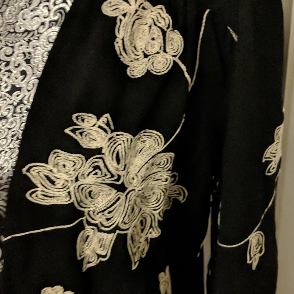 Lyra embroidered floral kimono sweater - Picture 2 of 10
